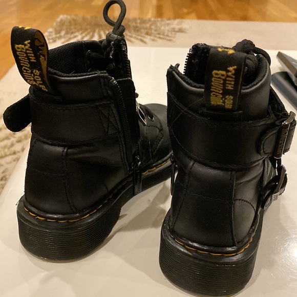 Dr Martens boots. Great condition - Picture 3 of 5